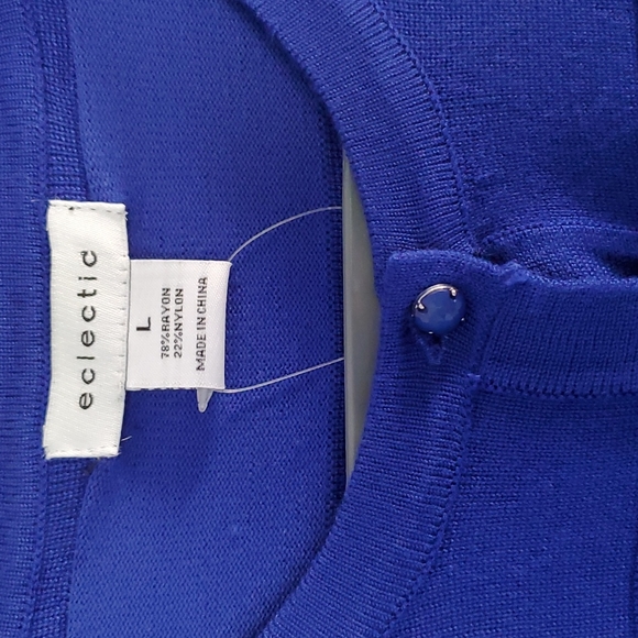 Top - Picture 2 of 5